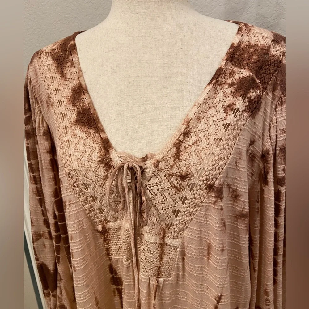 Vintage America Plus Size Tie Dye Neck 3/4 Sleeve Lace Up Blouse 1x - Picture 3 of 13